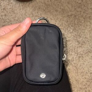 Lululemon clippable nano pouch
